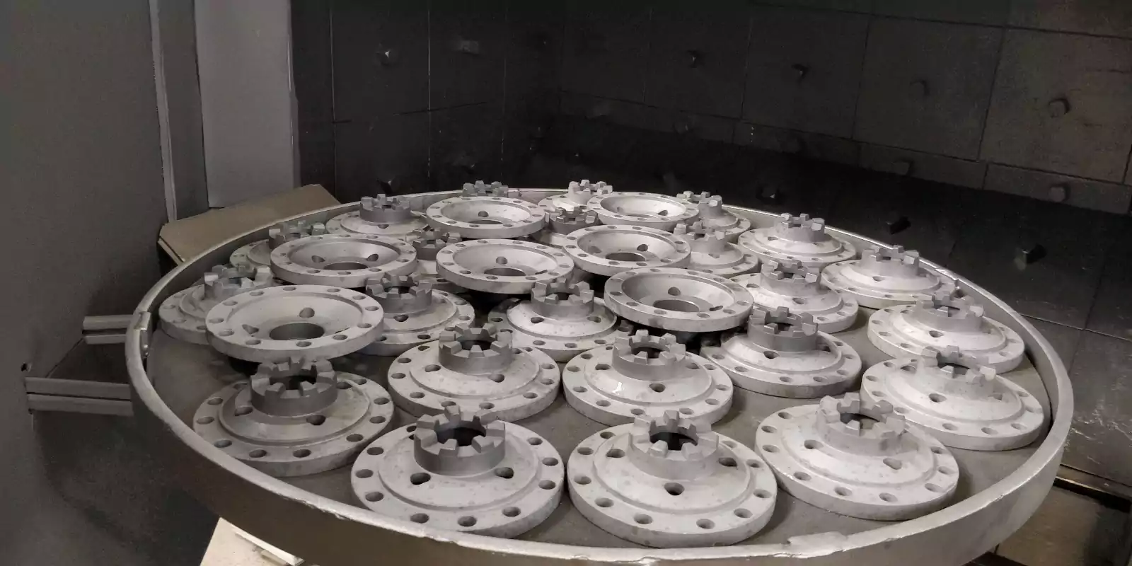 Table Type Shot Blasting Machine